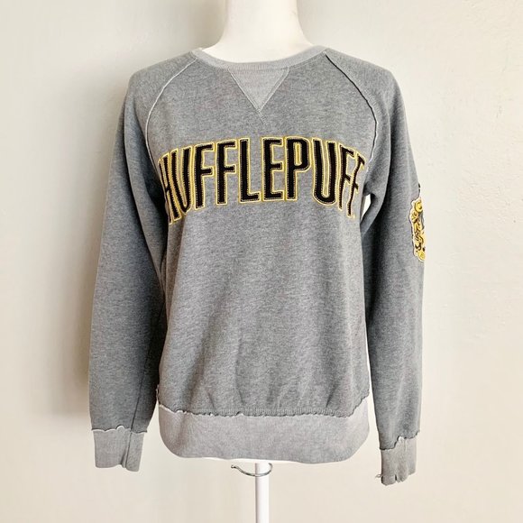 universal studios hufflepuff sweatshirt